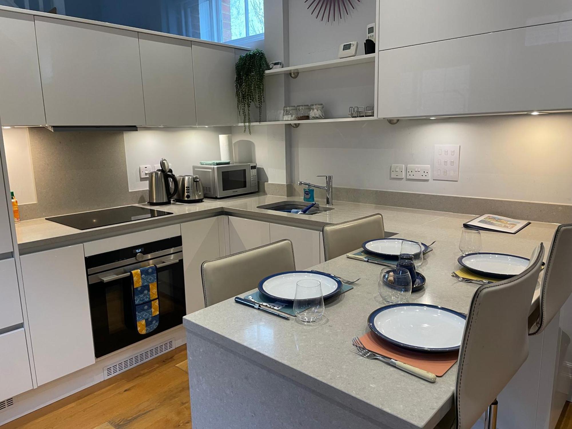 Charming & Cosy Town Centre Home With Parking Guildford Exterior foto