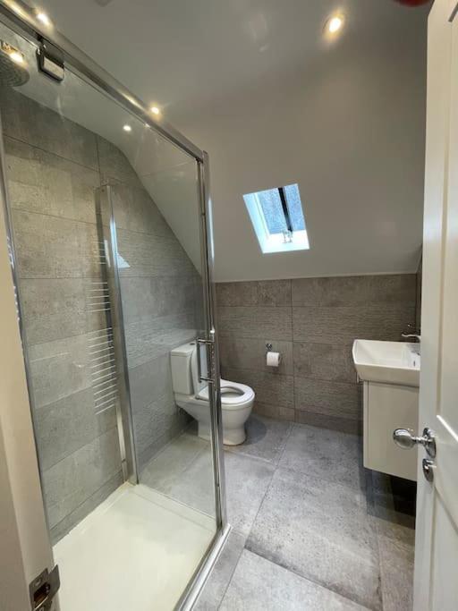 Charming & Cosy Town Centre Home With Parking Guildford Exterior foto